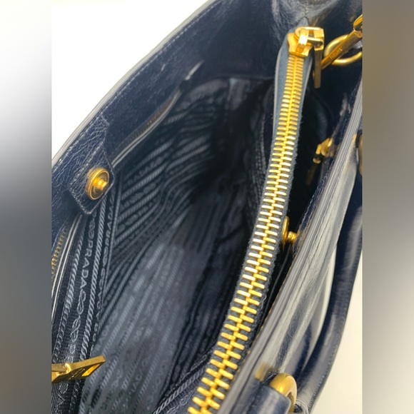 Prada Navy Blue Vitello Shine Medium 2way Shopping Tote Bag Preloved Purse - Picture 14 of 16